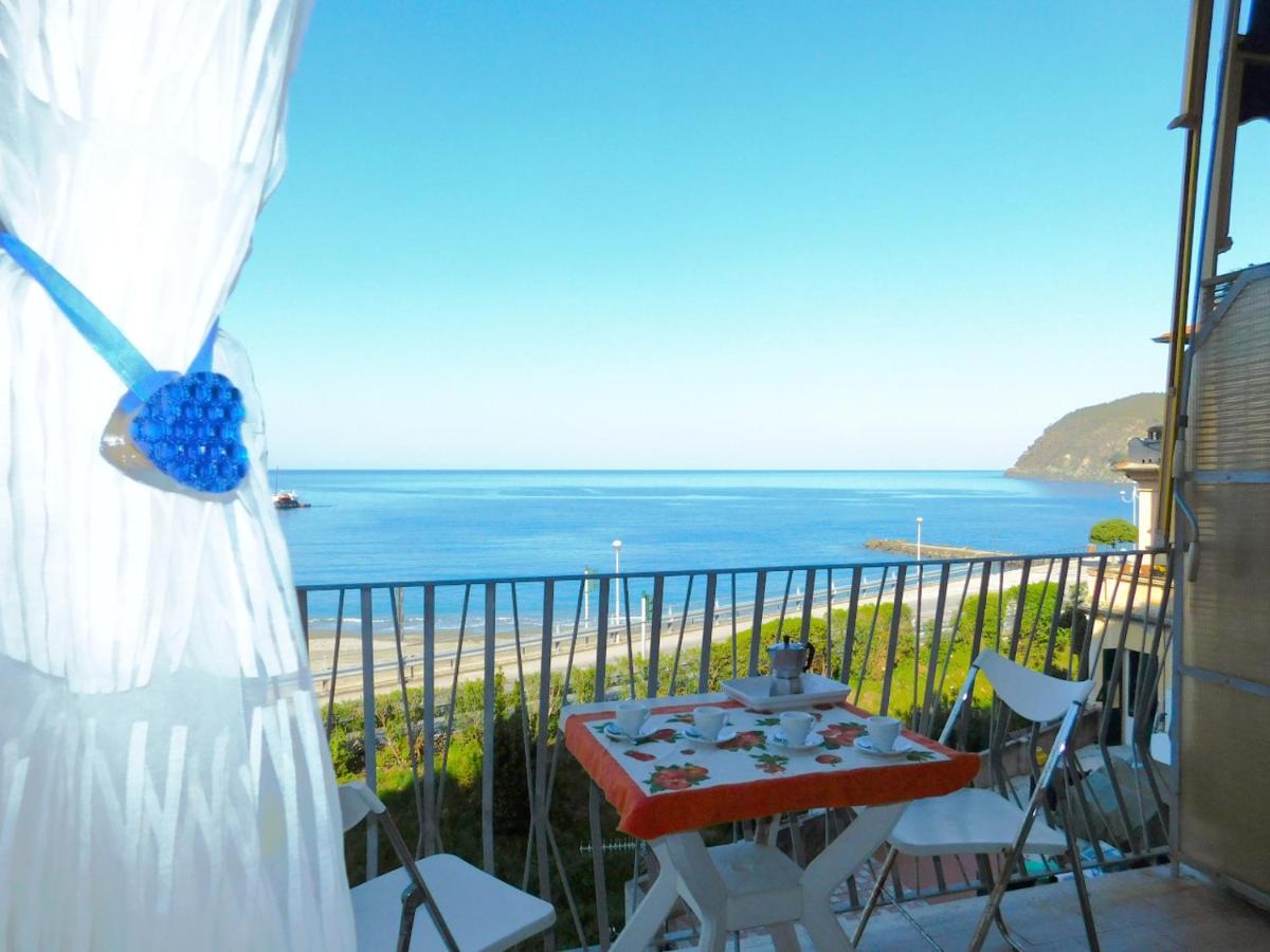 Bilocale Con Favolosa Vista Mare Levanto Buitenkant foto