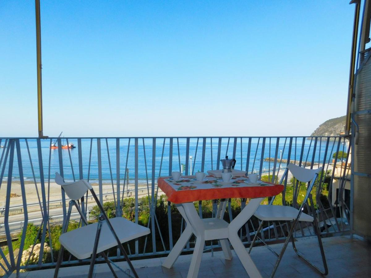 Bilocale Con Favolosa Vista Mare Levanto Buitenkant foto